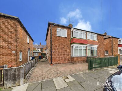 Hollymead Drive, 3 bedroom Semi Detached House for sale, £150,000