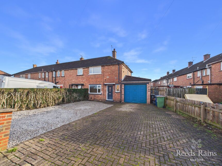 2 bedroom End Terrace House for sale