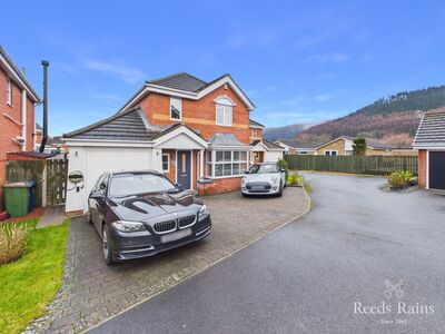 Scholars Gate, 4 bedroom Detached House for sale, &pound;330,000
