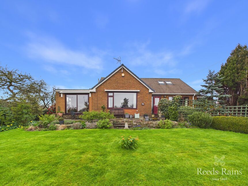 Main image of 4 bedroom Detached Bungalow for sale, Park Rise, Great Ayton, North Yorkshire, TS9
