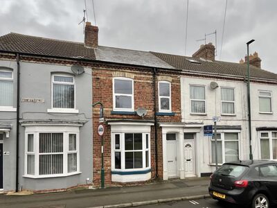Fountain Street, 3 bedroom Mid Terrace House for sale, &pound;70,000