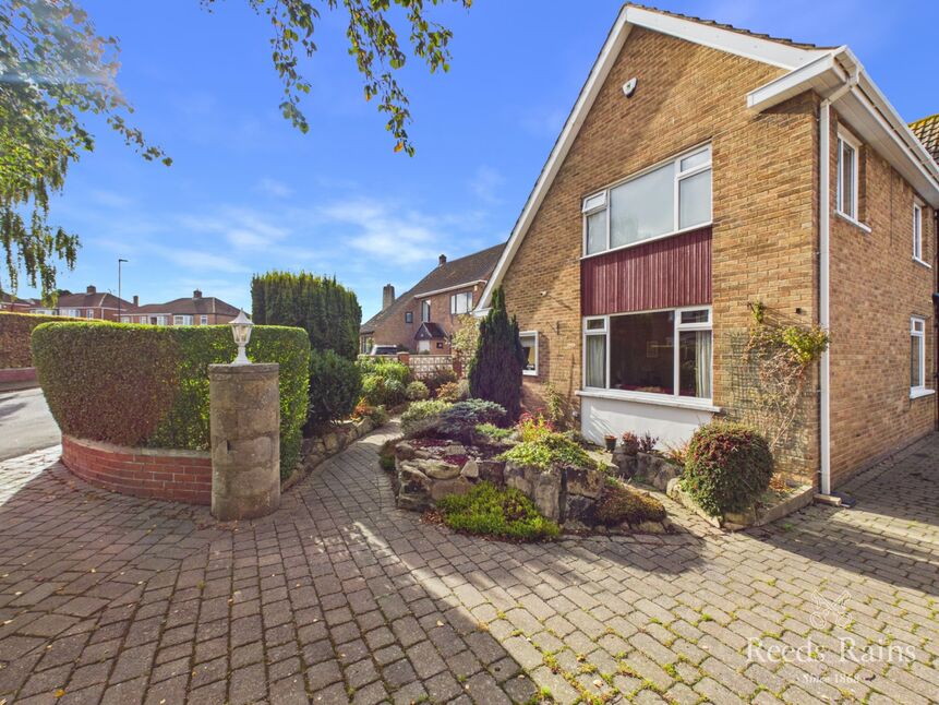 Main image of 4 bedroom Detached House for sale, Thames Avenue, Guisborough, North Yorkshire, TS14