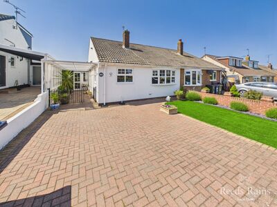 Sandringham Road, 3 bedroom Semi Detached Bungalow for sale, &pound;185,000