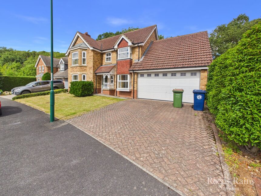Main image of 4 bedroom Detached House for sale, Roseberry Mount, Guisborough, North Yorkshire, TS14