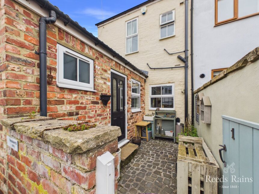 Rear Courtyard