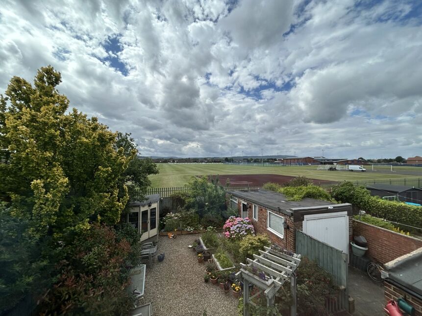 Main image of 2 bedroom Flat to rent, Warwick Road, Redcar, North Yorkshire, TS10