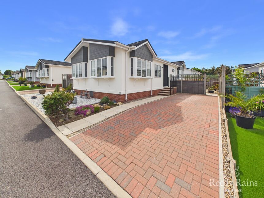 Main image of 2 bedroom Detached Bungalow for sale, Milton Street, Saltburn-by-the-Sea, North Yorkshire, TS12