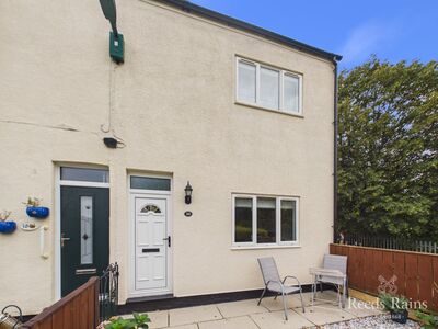 2 bedroom End Terrace House for sale