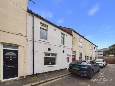 Mill Street, 2 bedroom Mid Terrace House for sale, &pound;104,950