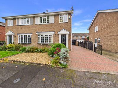 Sinnington Close, 3 bedroom Semi Detached House for sale, &pound;260,000