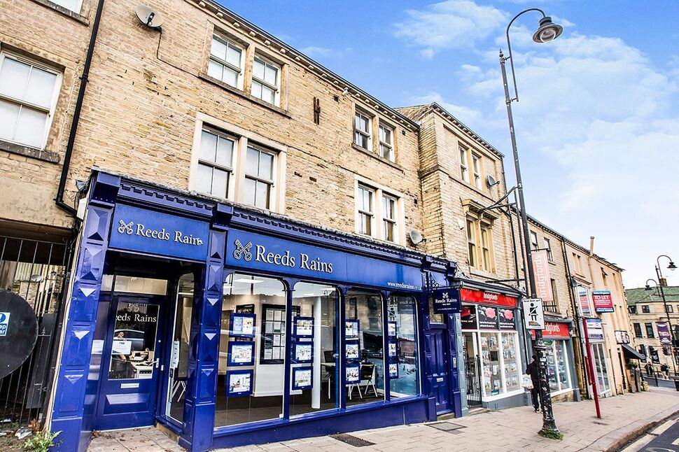 Main image of 2 bedroom Flat to rent, Bull Green, Halifax, West Yorkshire, HX1