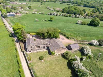 Shelf, 4 bedroom Detached House for sale, £1,100,000