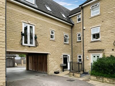 Maltings Road, 2 bedroom Flat to rent, &pound;750 pcm