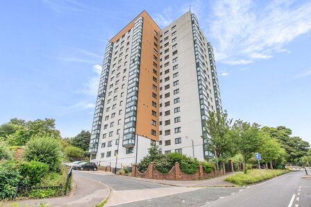 2 bedroom  Flat to rent