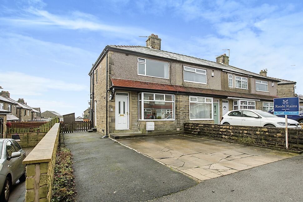 Main image of 2 bedroom End Terrace House to rent, Westcliffe Drive, Halifax, West Yorkshire, HX2