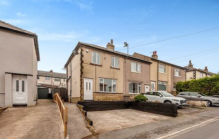 3 bedroom End Terrace House to rent