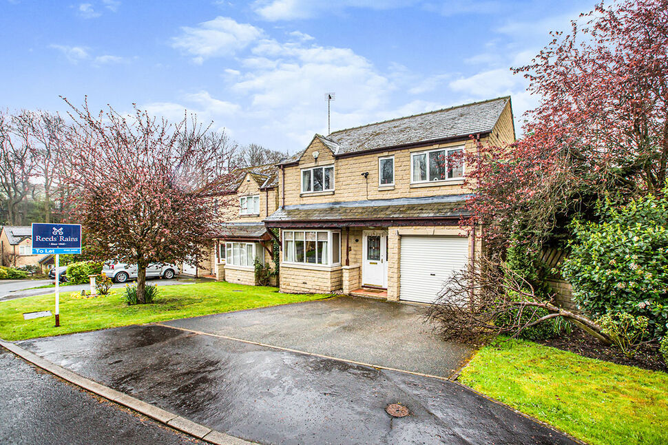 4 bedroom Detached House to rent, Heath Lea, Halifax, HX1 £1,350 pcm
