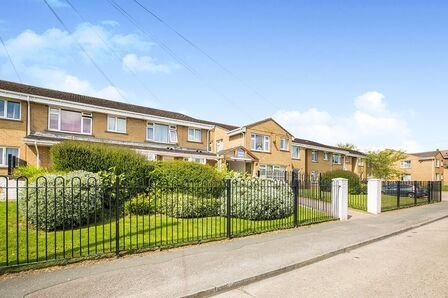 Cumberland Close, 1 bedroom  Flat to rent, £500 pcm