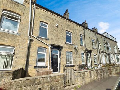 Hermon Avenue, 2 bedroom Mid Terrace House to rent, £700 pcm
