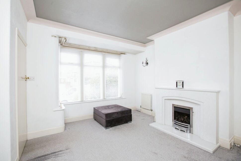 2 bedroom Semi Detached House for sale, Crestfield Drive, Halifax, HX2