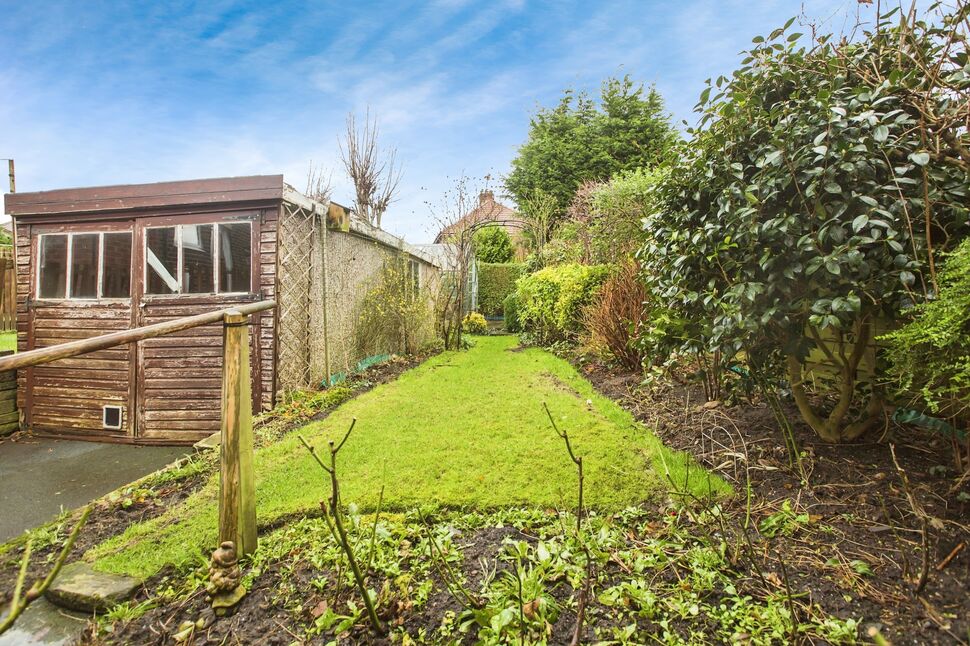 3 bedroom Semi Detached House for sale, Green Park Road, Halifax, HX3