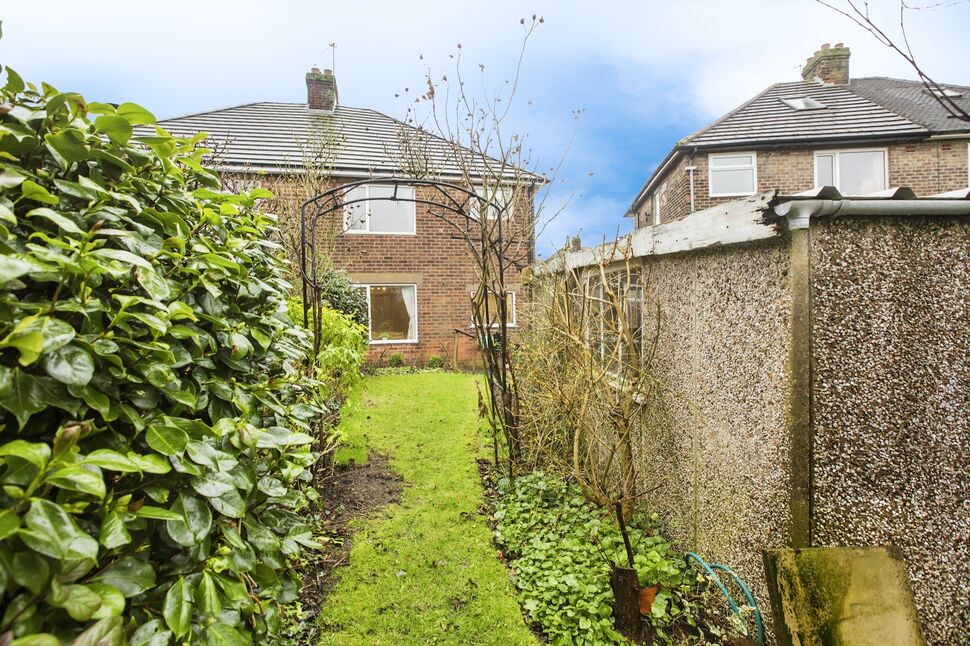 3 bedroom Semi Detached House for sale, Green Park Road, Halifax, HX3