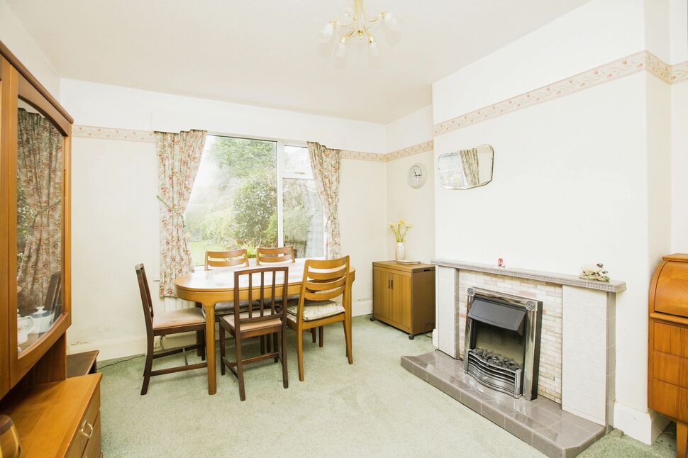 3 bedroom Semi Detached House for sale, Green Park Road, Halifax, HX3