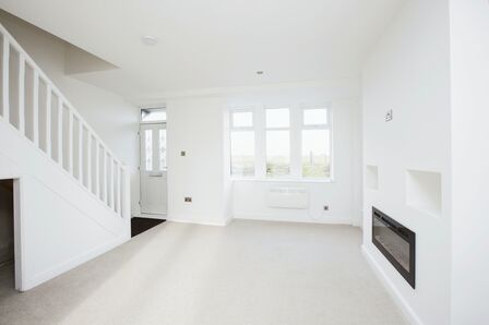 2 bedroom End Terrace House for sale