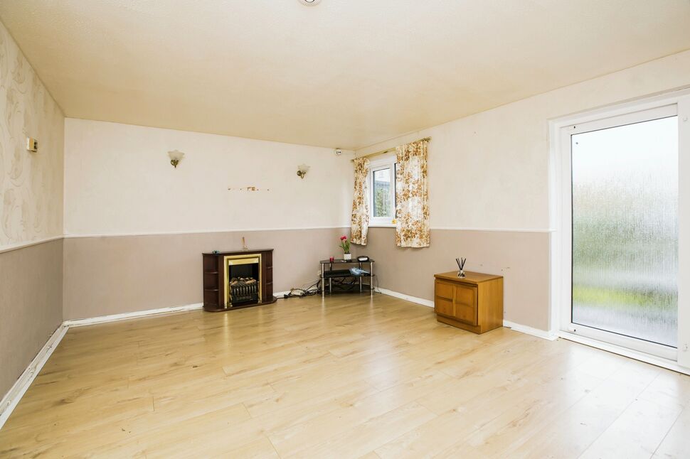 3 bedroom Mid Terrace House for sale, Richmond Road, Halifax, HX1 £