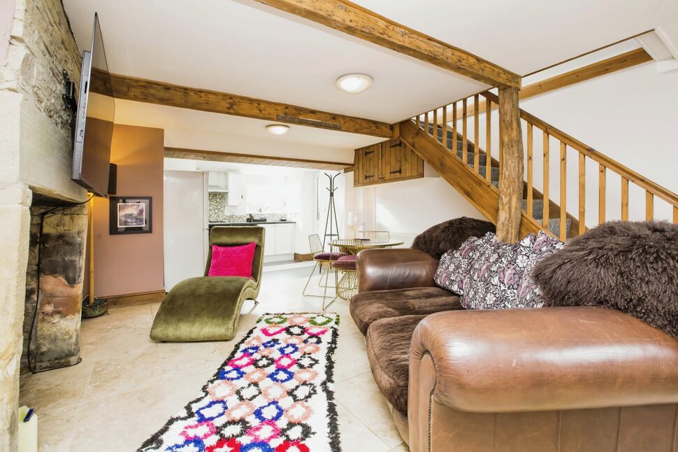Main image of 2 bedroom End Terrace House for sale, Lumb Terrace, Halifax, West Yorkshire, HX2