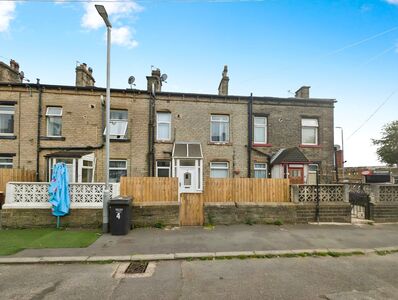 Roseberry Terrace, 2 bedroom Mid Terrace House for sale, £75,000