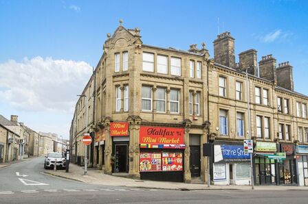 Bull Green, 3 bedroom  Flat to rent, £800 pcm