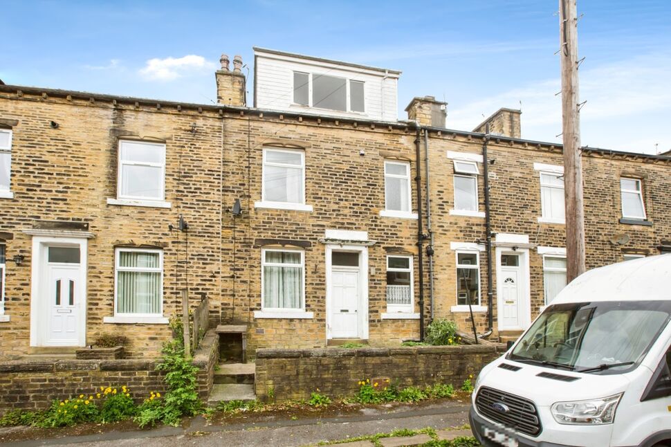 2 bedroom Mid Terrace House for sale