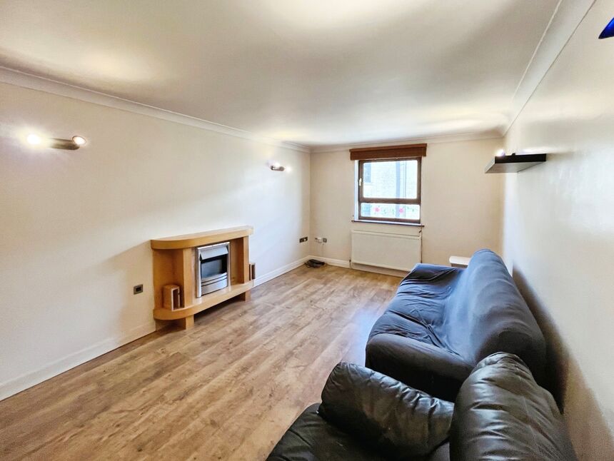 Main image of 2 bedroom Flat to rent, King Cross Street, Halifax, West Yorkshire, HX1