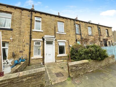 2 bedroom Mid Terrace House to rent