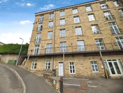 Lower Willow Hall Mill, 2 bedroom  Flat for sale, £83,500