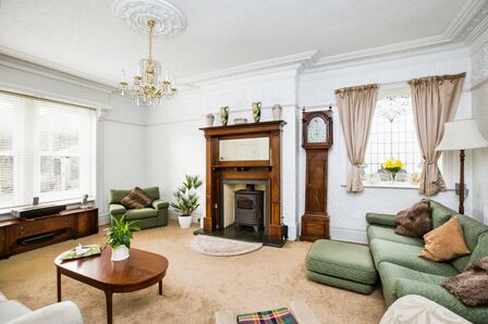 Quarry Hill, 4 bedroom Detached House for sale, £525,000