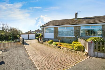 2 bedroom Semi Detached Bungalow for sale