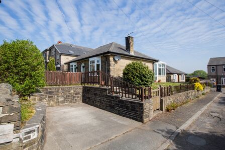 Windsor Crescent, 2 bedroom Detached Bungalow for sale, £180,000
