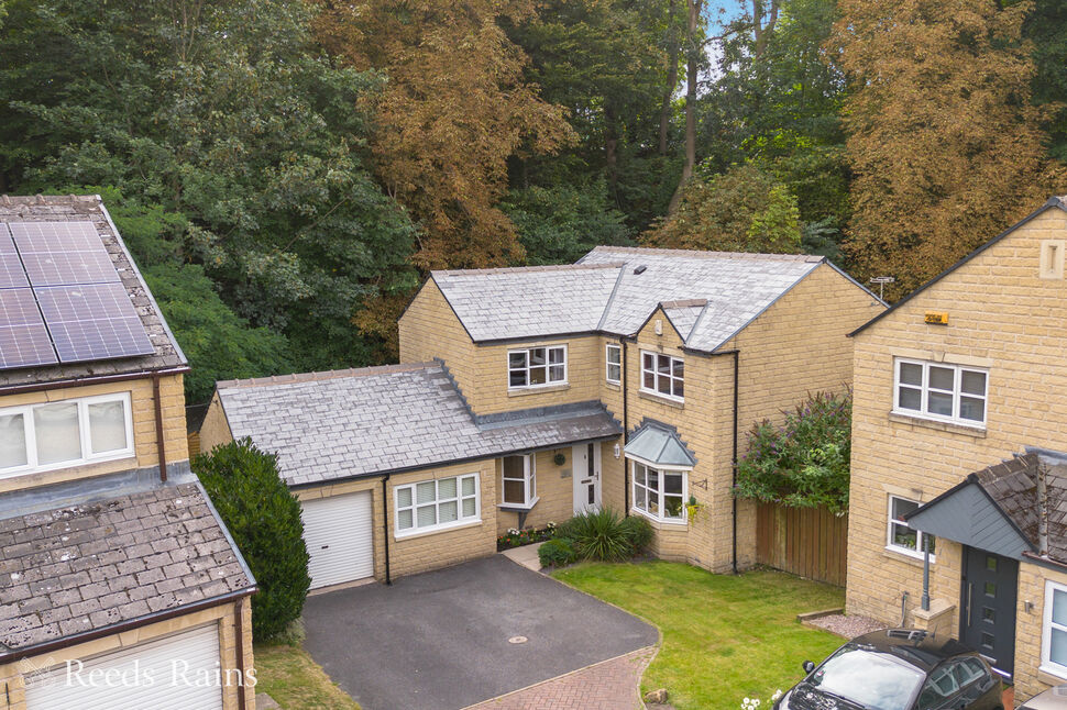 Main image of 4 bedroom Detached House for sale, Heath Lea, Halifax, West Yorkshire, HX1