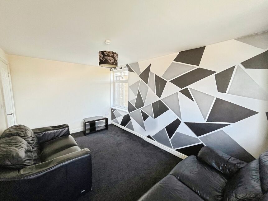 Main image of 2 bedroom Flat to rent, Cumberland Close, Halifax, West Yorkshire, HX2