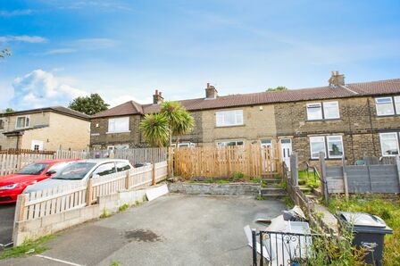 2 bedroom Mid Terrace House for sale