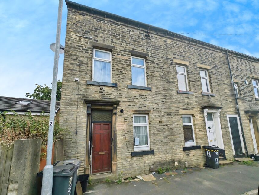 Main image of 4 bedroom End Terrace House for sale, Thornton Terrace, Halifax, West Yorkshire, HX1
