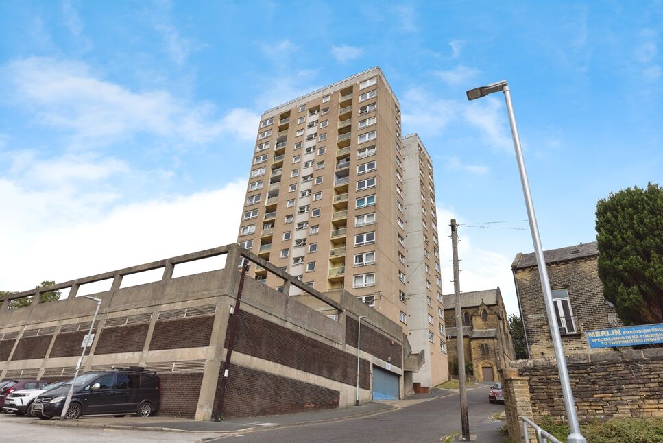 Main image of 1 bedroom  Flat for sale, Range Court, Halifax, West Yorkshire, HX3
