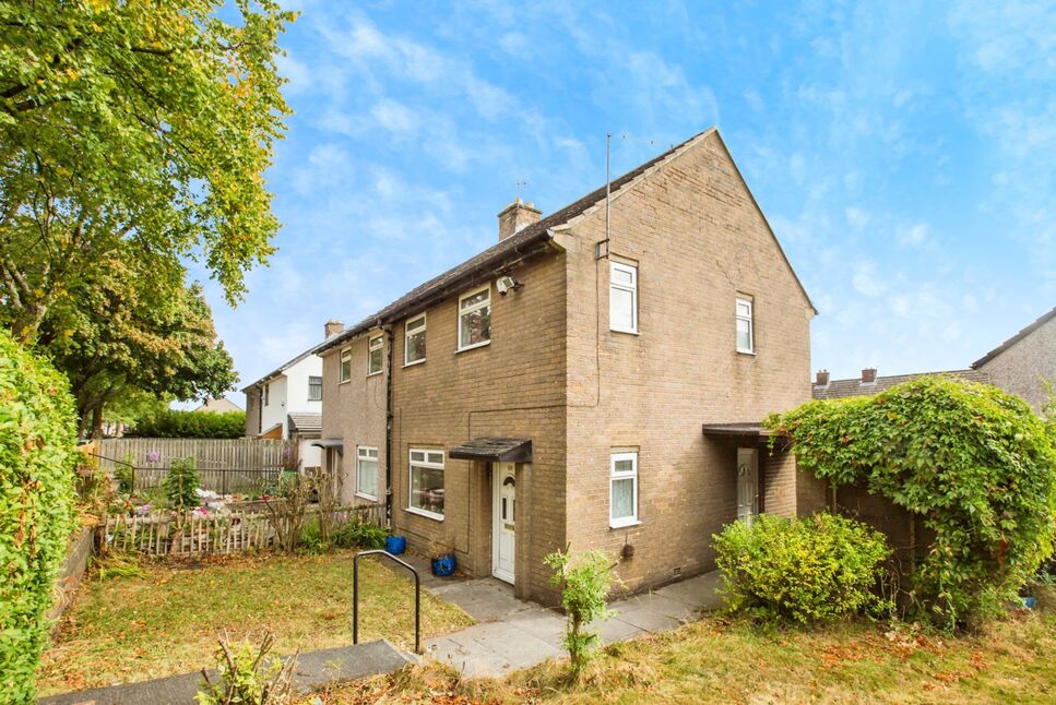 Main image of 2 bedroom Semi Detached House for sale, Illingworth Road, Halifax, West Yorkshire, HX2