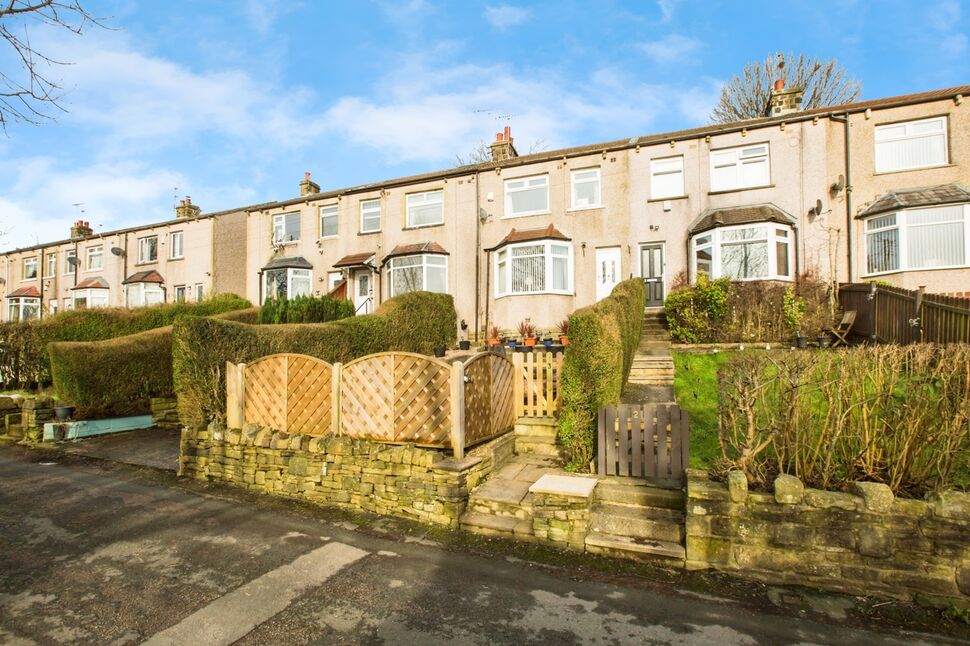 3 bedroom Mid Terrace House for sale