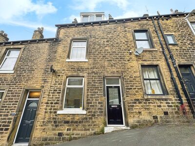 Coronation Street, 2 bedroom Mid Terrace House to rent, £925 pcm