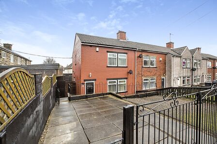 2 bedroom End Terrace House for sale