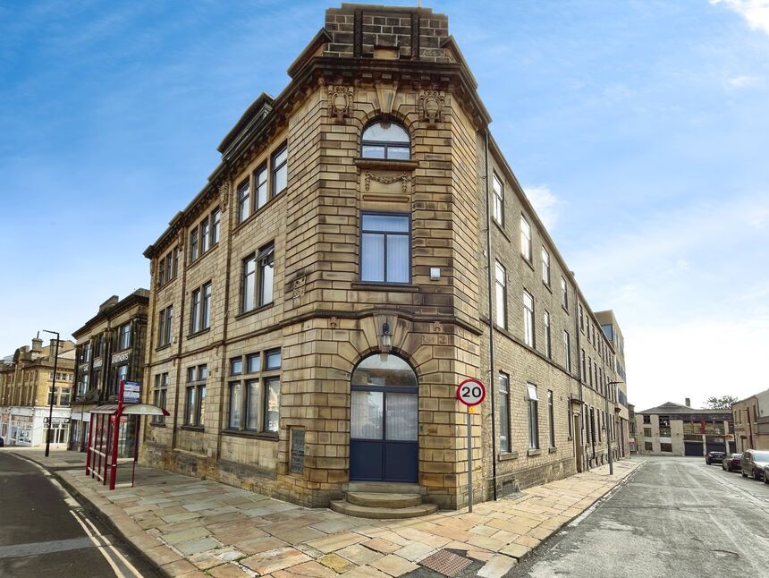 Main image of 1 bedroom  Flat to rent, King Cross Street, Halifax, West Yorkshire, HX1