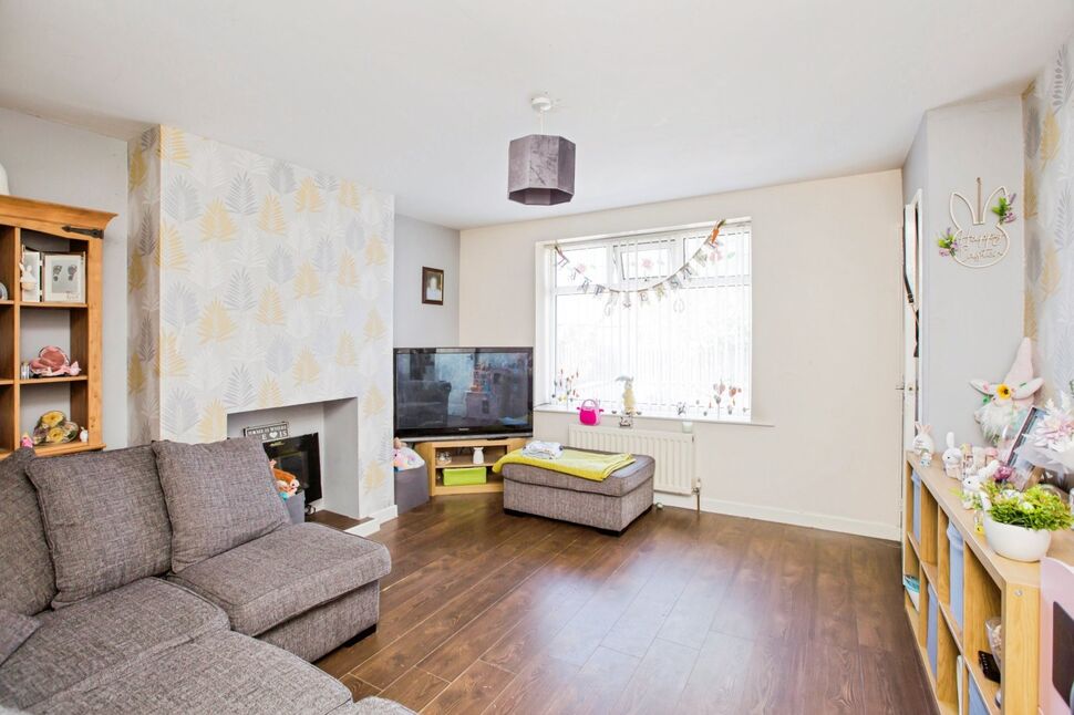 Main image of 3 bedroom End Terrace House for sale, Green Lane, Greetland, West Yorkshire, HX4